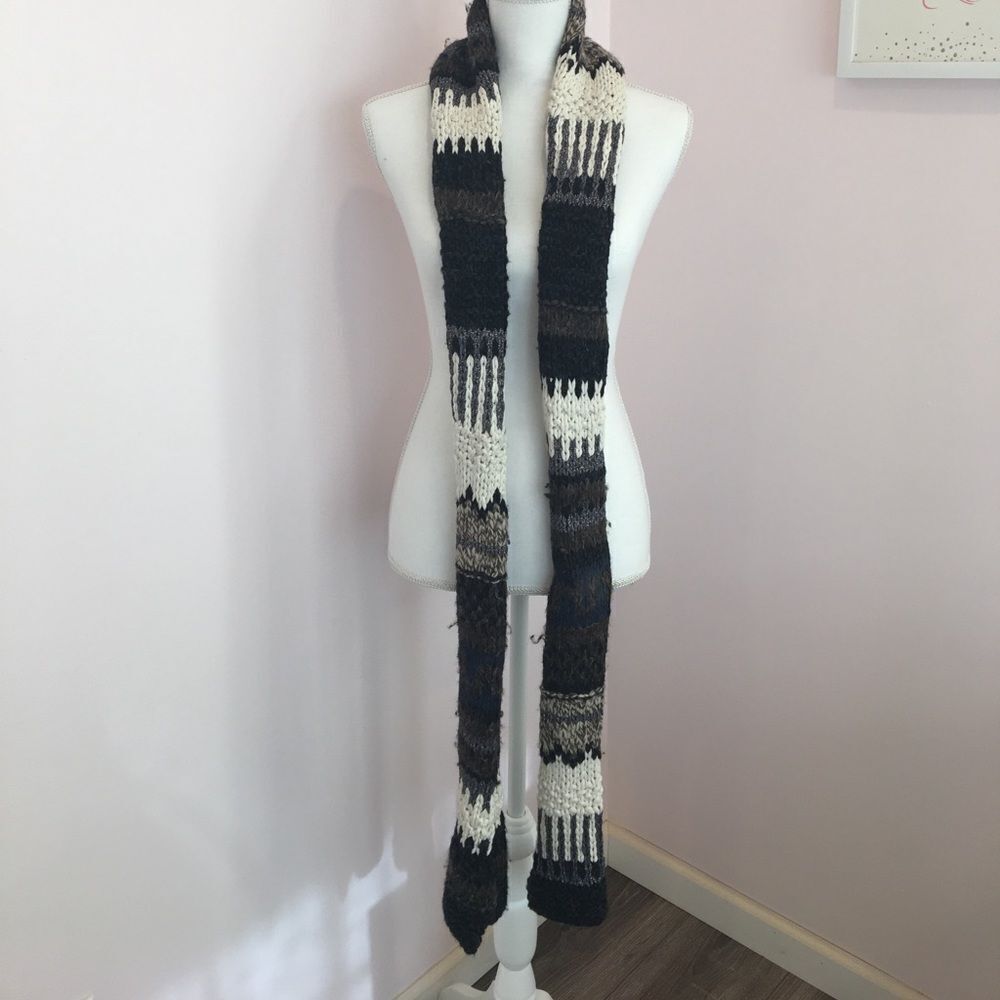 Multi-Colored Scarf - Picture 4 of 4